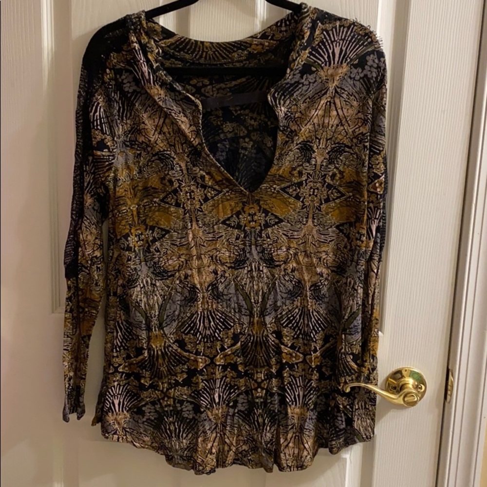 Shirt - Picture 2 of 3